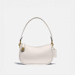 Coach Swinger Bag Glovetan Leather/Brass/Chalk | COH864983