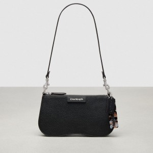 Coach Wavy Baguette Bag In Pebbled Coachtopia Leather Black | COH864944